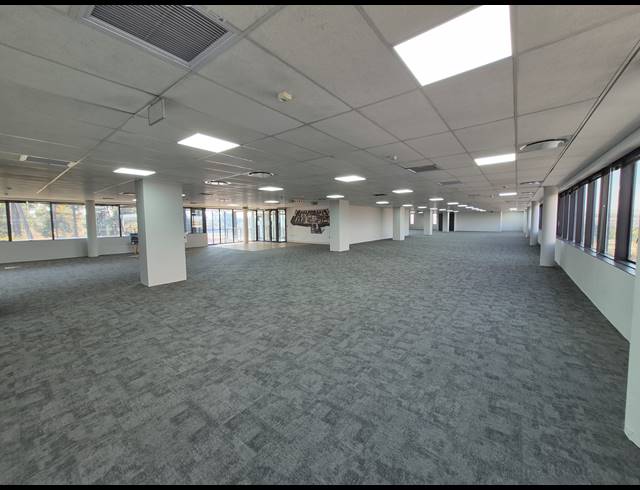 781M² OFFICE TO LET IN WOODMEAD